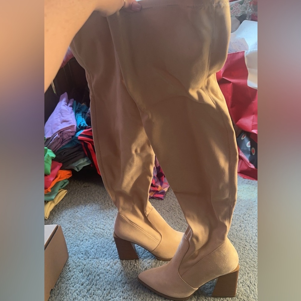 Women's Tan Knee-High Boots